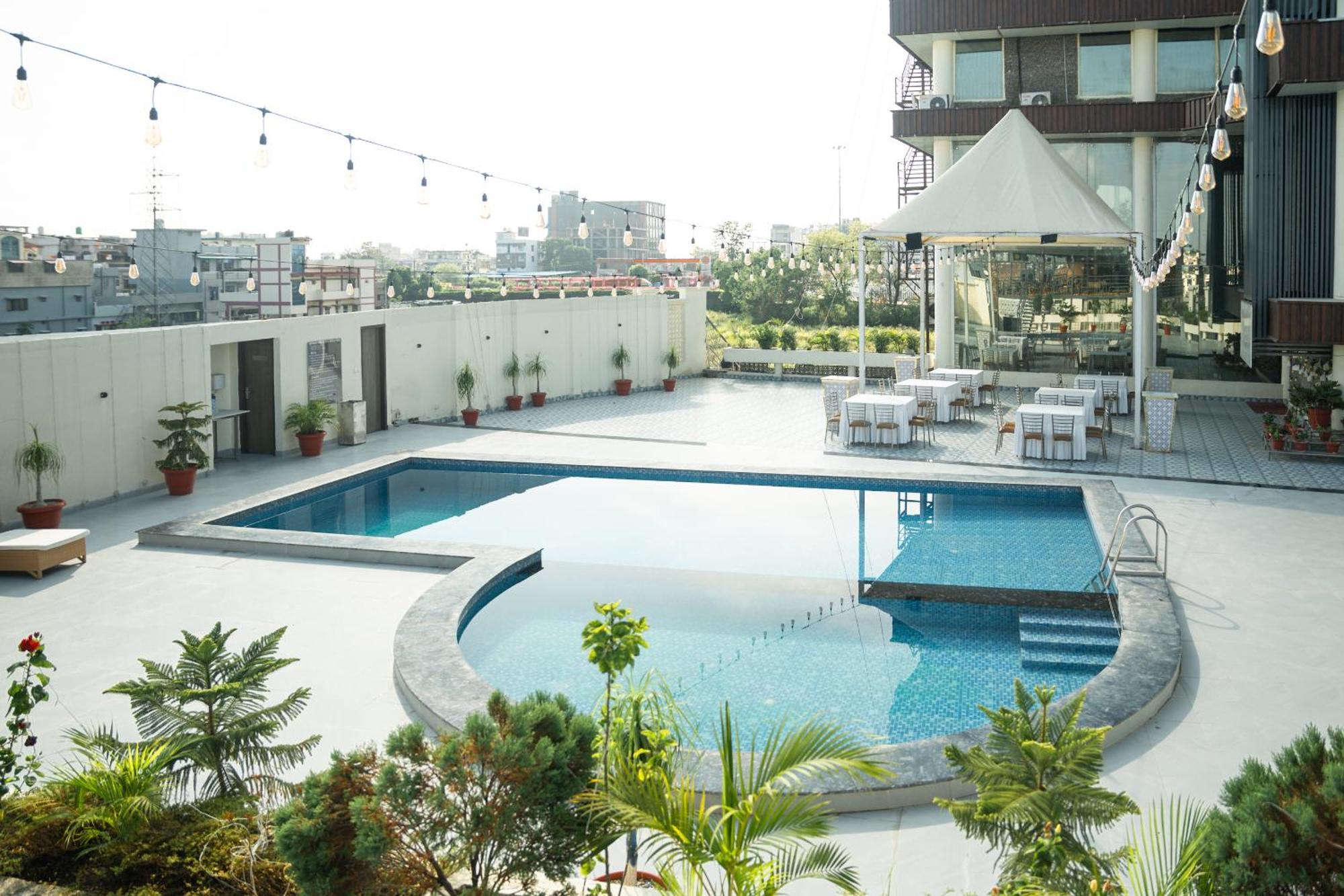The Solitaire Dehradun Exterior foto